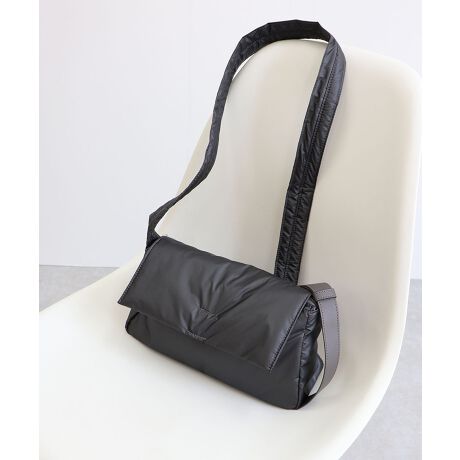 ӂƂ\tgȎ̃V_[obOyfUCzELɍVvfUCEȂꂽ\tgȃfUCƒ悢fނŏ{Ȉہy@\zEtbv͈̌Sȃt@Xi[dlE߉\ȃV_[xgyfށz@Eyʂȃ|GXenyXybNzEz(10~20cm)FZE500mlybg{gi^e)F~E500mlybg{g(R)FZE|PbgF2EdʁF160gEV_[XgbvF90`120cmyBRANDzTESEL /eB[GXGu炵vƁufC[[XvL[[hɁA炵IV̂DȏɌuhBقǂ悭gh~bNXAɎ₷iŒāBHappyȋCłołobO͂܂ByATTENTIONz摜̏i̓TvłBۂ̏iƐFAdlAHATCYAfޓ኱قȂꍇ܂BE摜̏i͌̏Ǝ˂pxɂAƐFقȂꍇ܂B܂\̃TCYƎ͎኱قȂꍇ܂̂ŁA\߂B[^:1251-123-1]