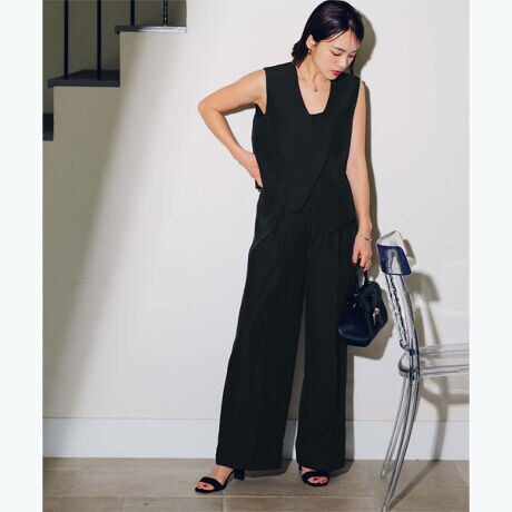 DETAILCȑfނ̃WChpc̃ZbgAbvB㉺ZbgŒp͂AʁXŒp߂łBW̓fUCɂAVg[fUCɎdグ܂B{g̓x[VbNȃnCEGXgChpcŗlXȃR[fBl[gyݒ܂B[^:BFXN2064]