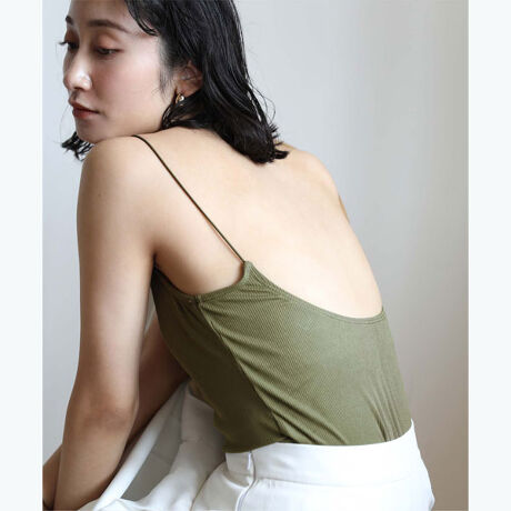 obNI[vfUCŃwV[ȑl̔JbvtL~\[BpȂ̂ŁACi[ƂăfC[g͂Av[TEiȂǂłł1łBDETAILE{gXɃC₷̏䊴BEi[Xgbv̌RfUCŉؚ܂BEȌopbhtŁA󂵂₷dlEmC[ŒԂĂɂȂɂ̂|CgBCOORDINATEErLjgbvXƂĂpłAVvfUCȂ̂ł莝̃V[c⃉bVK[hƑgݍ킹₷|CgBEẘJfUC̃̕Ci[gƂđQEzfނȂ̂Ő⃌W[V[AAEghAȂǂɏdł1BFABRICEzɗDꂽ_炩ufށBÊ锧G̗ǂnBdlڍג\ȑfނgpĂ܂BC[FpbhOF\XgbvOFA_[Fsԕis[^:BFXU1747]