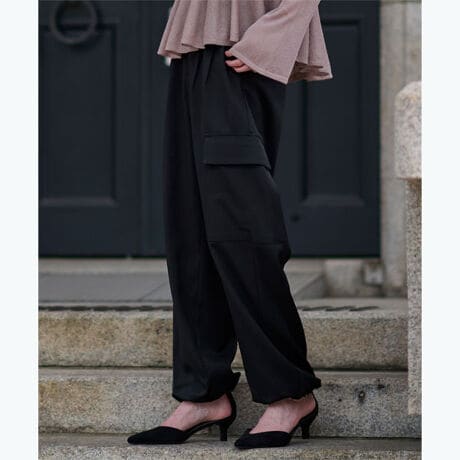 DETAILLC߂ȑfނɃJ[S|Pbggݍ킹J[SpcBnCEGXgƃ^bÑfUCŃX^CAbvʂQBɂ̓hXgtĂAD݂Œ\łBFABRICXgCv͂ƂAC{[AubN͏ĝ݂\tgcCfށCOORDINATEfނ̃gbvXiBGXU1862jƃZbgŒp\łBYɂAZbgAbv̒ĂĒĂ܂iƐFꍇ܂B\߂B[^:BGXU1863]