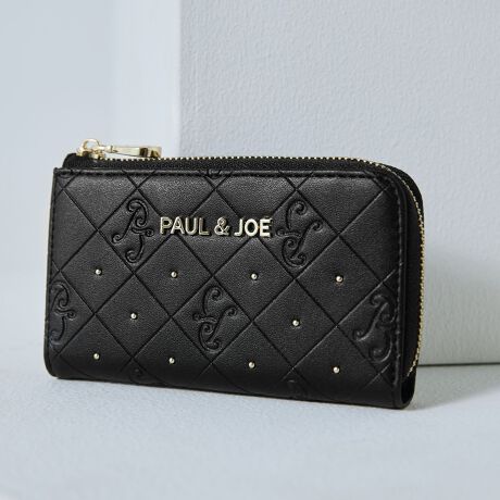 [^ԁFPJA-W1075]PAUL&JOE ACCESSOIRES - EMBOSS -PAUL&JOE炵A炵G{XgpVV[YBG{X̒ɏȃX^bYtAÐhMIXɎdグĂ܂BG{X̒ɂPAUL&JOÉgPJh̕BAVvȃfUCɃANZgĂ܂Bx[VbNJ[̃AC{[EubNɏ_炩ȃu[EsNS4FWJB----------------------------------------------------------------------point .ƕ֗ȃACeƂĐlCgL[P[XhBL[P[X̒łɐlCW߂Lt@Xi[^CvBJ߂̂₷At@Xi[߂鎖ł΂炸RpNgɃobO̒Ɏ[o鎖ŐlCłBɂ̓X}[gL[[oL[OƃL[z_[~5AiKvȃJM͂̃L[P[X1Ŏ^ׂقǂ̎[́Bꂢ߃fUCƏ_炩ȃJ[ő؂ȕւ̑蕨ƂĂ߁B----------------------------------------------------------------------brand : PAUL & JOE ACCESSOIRESNGCeBufBN^[Sophie Mechaly(\tB[EV[)̓l̑q̖Ouhl[ƂPAUL & JOE- e悤ȋPAgDȂ̂ɐŁA҂킪܂ -PAUL & JOEf鏗́A킪܂܂ɎvقǂɋӎuƐMOɂӂA̋߂̂𖾊mɐSX^CbVȏłBAj}t[`[tƂj[Nȃp^[gpRNV͊yɈAuh̃ACfeBeB[łhJOIE DE VIVIRE(邱ƂɊ)hAfUĈ鏈ɎU΂߂Ă܂B----------------------------------------------------------------------detail .{ :EW12~H7~D2 cmEdʁF90gEfށF{ / v@n / |GXe&lt;dl&gt;ELt@Xi[JEFL[O~1 / L[z_[~5@wʁFJ[h|Pbg~1Et : pBOXEYF