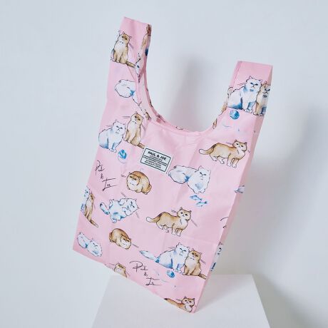 [^ԁFPJA-E1131]PAUL&JOE ACCESSOIRES - ECO BAG (S) / 9L -ȂǂɔzׁAɍŝƂĎgV[ȂgGRobOhBGRɊYȂIV͑؂ɂBȏ̊肢Ă̂PAUL&JOẼGRobOBfUCɗDAGRobOƂĂ̋@\˔AȂGRobOo܂BfUC͑S4B荠iőSޑȂĂ܂قǂ̉B----------------------------------------------------------------------point ._ d킸30g ^yʂŐ܂肽ގŃobO̒ɔE΂قǃRpNgȃTCYɕϐgB̎^тXgXt[ɁB܂肽ݎP̂悤Ɏ^Ԏŋ}ɉוɂ􂵂Ă܂BRpNgȌڂƂ͗ɖ9L̉ו[\B{̂[|Pbg̓GRobOgpہA|PbgƂĂg܂BfUCƋ@\˔AGRobOƂĂłȂATuobOƂĂgt@bV̍GRobOłB?J[oG[VBLACK : Vvȃhbg̗pBVvȂhbg̒PAUL&JOẼS鎖Ńuh炵YȂfUCɁBBLUEF\ƗŃfUCقȂu[BɕԋC`[tɕ\͑A͋Cǁ[1BDȖʂ\ɂĂg܂BWvV[ƃklbgǂCPAUL&JOEt@ɂ͂܂ȂfUCBMIXF炵Q̃~bNXJ[BԔC[W̒ɂ̓WvV[ځBۂ̈ႤWvV[v킸TȂVѐSՂȃfUCBPINKF_炩ȃsNJ[gpB`^b`̃WvV[ƃklbg`[tɎ`SIWifUCBp̑܂tA؂ȕւ̑蕨ƂĂ߂̃ACeB----------------------------------------------------------------------brand : PAUL & JOE ACCESSOIRESNGCeBufBN^[Sophie Mechaly(\tB[EV[)̓l̑q̖Ouhl[ƂPAUL & JOE- e悤ȋPAgDȂ̂ɐŁA҂킪܂ -PAUL & JOEf鏗́A킪܂܂ɎvقǂɋӎuƐMOɂӂA̋߂̂𖾊mɐSX^CbVȏłBAj}t[`[tƂj[Nȃp^[gpRNV͊yɈAuh̃ACfeBeB[łhJOIE DE VIVIRE(邱ƂɊ)hAfUĈ鏈ɎU΂߂Ă܂B----------------------------------------------------------------------detail .{ :EW27~H46~D8 cm@eʁF9LEdʁF30gEfށF{ / |GXe&lt;dl&gt;EFt[|Pbg~1Et : `bNtۑ܁EYF