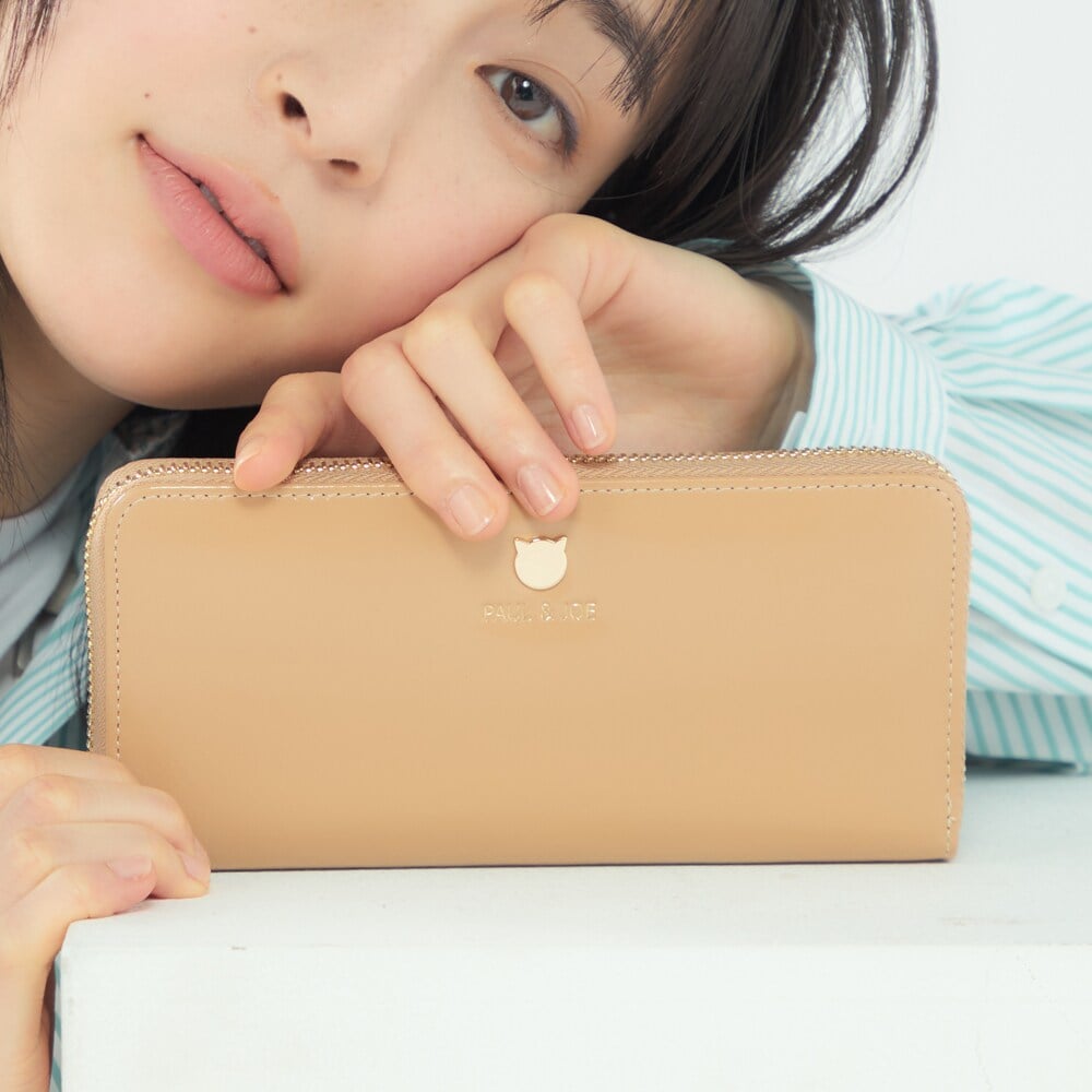PAUL＆JOE キャット刺繍　長財布　ラウンドファスナー　人気のネイビー Amazon.co.jp: [Paul & Joe] ACCESSOIRES 長財布 キャット刺繍