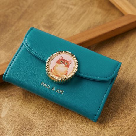 [^ԁFPJA-W1174]sV[YtCAT BROOCH / Lbgu[`G惂`[t3ނ̃lRu[`ɂAꂼ̃lR̃C[Wɍ킹ztŐVV[YBpbƖڂO[EbhɃx[VbNȃubNS3FWJBڂW߂hfUCŁA蕨ƂĂ߂łBsitItBXV[ŌȂghhBh̒łg肪ǂƌd؂t̃fBe[̗pBd؂t鎖Ŏ̖hƂh𕪂ĕۊǂ鎖\łBhƂĖh̎[\Ȃł͂ȂAOɂ|Pbg݂鎖ŖhƂĂłȂAJ[h̎^тɂg\łBAEjȂǁA؂ȕւ̑蕨ƂĂ߂̃ACełBsuhtPAUL&JOE ACCESSOIRES / |[AhW[ ANZ\NGCeBufBN^[Sophie Mechaly(\tB[EV[)̓l̑q̖Ouhl[ƂPAUL & JOE- e悤ȋPAgDȂ̂ɐŁA҂킪܂ -PAUL & JOEf鏗́A킪܂܂ɎvقǂɋӎuƐMOɂӂA̋߂̂𖾊mɐSX^CbVȏłBAj}t[`[tƂj[Nȃp^[gpRNV͊yɈAuh̃ACfeBeB[łhJOIE DE VIVIRE(邱ƂɊ)hAfUĈ鏈ɎU΂߂Ă܂sXybNtJ@FzbNJdlFt[|Pbg~1(d؂肠) / J[h|Pbg~1wʎdlFt[|Pbg~1stitpBOX