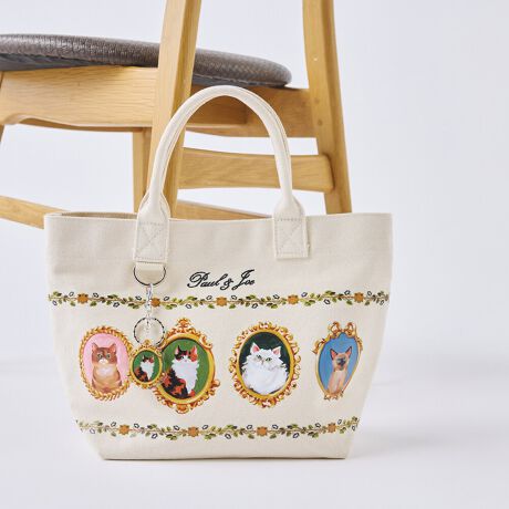 [^ԁFPJA-B1192]sV[YtCANVAS : MEDAILLE / LoX:_Cz̒ɃlRvgꂽAeB[Nȕ͋CՂȐVV[YBꂼ̃lR̃C[Wɍ킹J[AeB[N߂Ă܂B{̂ɂ̓LoXgpAAeB[NȒɃJWAc܂Bꂼ̃ACeɃAN`[tAAN`[͎O\ő̕ɕtĂg܂Bx[VbNɂgAC{[ƃubN2FWJBsitigɂ傤ǂTCỸ~jg[gobOBɂ̓}`Aڈȏ̉ו[o[͂܂Bwʂɂ̓t[|Pbg2A̕Ƃ͕Ď[Ă₷Ɏo[Ă̂ɕ֗ȎdlɁBJɂ̓}OlbgzbNgpAȒPɒ̉וOɏoĂ܂Sz܂BsuhtPAUL&JOE ACCESSOIRES / |[AhW[ ANZ\NGCeBufBN^[Sophie Mechaly(\tB[EV[)̓l̑q̖Ouhl[ƂPAUL & JOE- e悤ȋPAgDȂ̂ɐŁA҂킪܂ -PAUL & JOEf鏗́A킪܂܂ɎvقǂɋӎuƐMOɂӂA̋߂̂𖾊mɐSX^CbVȏłBAj}t[`[tƂj[Nȃp^[gpRNV͊yɈAuh̃ACfeBeB[łhJOIE DE VIVIRE(邱ƂɊ)hAfUĈ鏈ɎU΂߂Ă܂sXybNtJ@F}OlbgzbNJdlFt[|Pbg~1wʎdlFt[|Pbg~2stitۑ / AN`[~1