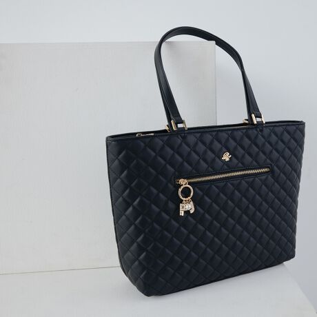 [^ԁFPJA-B1260]sV[YtQUILTING / LeBOꂼw  x̐VV[YSʂɎ{LeBOɃCXg[`[tiłčfUCp[̒WsNɃx[VbNȃubNEAC{[S3FWJsitw ď炵 xȕɌg[gobOBɂ̓S[hgp鎖ōvXBCXg[~p[iȃIWi`[wY킹܂BfUCɗ炸A@\ʂDGBA4TCYΉ\ŁAʋ΂ʊwɂgIItpACeBŉוႲɂȂ肪ȃg[gobO^CvŉוׂĎ[oAƐ鎖\łBVvȃX^CɂfB[CNȃX^Cɂ}b`l̂߂̃g[gobOBsuhtPAUL&JOE ACCESSOIRES / |[AhW[ ANZ\NGCeBufBN^[Sophie Mechaly(\tB[EV[)̓l̑q̖Ouhl[ƂPAUL & JOE- e悤ȋPAgDȂ̂ɐŁA҂킪܂ -PAUL & JOEf鏗́A킪܂܂ɎvقǂɋӎuƐMOɂӂA̋߂̂𖾊mɐSX^CbVȏłBAj}t[`[tƂj[Nȃp^[gpRNV͊yɈAuh̃ACfeBeB[łhJOIE DE VIVIRE(邱ƂɊ)hAfUĈ鏈ɎU΂߂Ă܂sXybNtJ@Ft@Xi[JdlF|Pbg~2 / t@Xi[|Pbg~1 / t[|Pbg~2OʎdlFt@Xi[|Pbg~1stitۑ