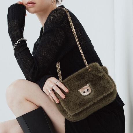 [^ԁFPJA-B1282]sV[YtFUR NOUNETTE / t@[EklbgH~1͗~Ȃt@[ACe_炩ȃtFCNt@[gpAPAUL&JOȆ㖼ƂklbghJŎ{ڂ̐VV[Yё̒tFCNt@[gp鎖ŒgȌڂɃi`J[̃uEƐFȂ痎ۂ^Ă邭݂̂O[2FWJsitRpNgȃTCỸ~jV_[obOB~jTCYɂ鎖őSʂtFCNt@[ŎdグĂdȂ߂A傤ǂANZgɂȂĂ܂BVvȃfUC̒ɃklbghJŗVѐSvXȂ`F[V_[ŃJWAɂȂ߂AdオɁBnɂ̓klbgEWvV[̑gpAPAUL&JOE炵܂BƂo⏗qEf[gȂǂŊ􂵂ĂlACeɎdオ܂BsuhtPAUL&JOE ACCESSOIRES / |[AhW[ ANZ\NGCeBufBN^[Sophie Mechaly(\tB[EV[)̓l̑q̖Ouhl[ƂPAUL & JOE- e悤ȋPAgDȂ̂ɐŁA҂킪܂ -PAUL & JOEf鏗́A킪܂܂ɎvقǂɋӎuƐMOɂӂA̋߂̂𖾊mɐSX^CbVȏłBAj}t[`[tƂj[Nȃp^[gpRNV͊yɈAuh̃ACfeBeB[łhJOIE DE VIVIRE(邱ƂɊ)hAfUĈ鏈ɎU΂߂Ă܂sXybNtJ@F}OlbgzbNJdlFt[|Pbg~1wʎdlFt[|Pbg~1stitۑ