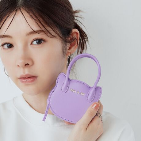 [^ԁFPJA-P1301]sV[YtSMALL BAG CHARM / X[obO`[NlC𔎂LbgtFCX^nhobǑ`̂܂܂ɃobO`[ւƕωw X[obO`[ xS9F̃JtȃJ[oG[VŐɂ߂̃ACesitw lR^nhobÔ܂܏ȂIH xobO`[܂Biłă|bv̂J[oG[V͑S9FBɕKvȃJ[}Aꂩ琄n߂ɂ߁B̂悤Ɍċ@\obO`[̓t@Xi[Ă̂œɏKȂǂ[鎖\łBlR^nhobOɕtĂ悵AVvȃobÕANZgƂĕtĂ悵ȃACełBFBƂŕt̂߁B؂ȕւ̑蕨ƂĂ΂ACełBsuhtPAUL&JOE ACCESSOIRES / |[AhW[ ANZ\NGCeBufBN^[Sophie Mechaly(\tB[EV[)̓l̑q̖Ouhl[ƂPAUL & JOE- e悤ȋPAgDȂ̂ɐŁA҂킪܂ -PAUL & JOEf鏗́A킪܂܂ɎvقǂɋӎuƐMOɂӂA̋߂̂𖾊mɐSX^CbVȏłBAj}t[`[tƂj[Nȃp^[gpRNV͊yɈAuh̃ACfeBeB[łhJOIE DE VIVIRE(邱ƂɊ)hAfUĈ鏈ɎU΂߂Ă܂sXybNtJ@Ft@Xi[Jstitۑ