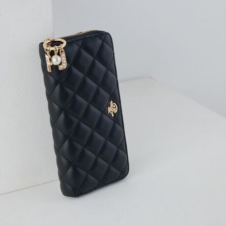 [^ԁFPJA-W1251]sV[YtQUILTING / LeBOꂼw  x̐VV[YSʂɎ{LeBOɃCXg[`[tiłčfUCp[̒WsNɃx[VbNȃubNEAC{[S3FWJsitz̒łg̗ǂƂDɐ܂ڂtɓĂ鎖ŐlC̍zBz̒łɐlC̍gEht@Xi[h^CvBEht@Xi[ōẑ傫JAD⏬K̏oꂪ₷dlłBɂ͏[̃J[h|PbgAiKvȃJ[hނ̂z1Ŏ^Ԏ\Bt[|Pbg₨DƎ[񂠂̂ŁÅǗ₷AmȂɂ܂ĂȂĂƂIH؂ȕւ̑蕨ƂĂ߂̏iȃfUCłBsuhtPAUL&JOE ACCESSOIRES / |[AhW[ ANZ\NGCeBufBN^[Sophie Mechaly(\tB[EV[)̓l̑q̖Ouhl[ƂPAUL & JOE- e悤ȋPAgDȂ̂ɐŁA҂킪܂ -PAUL & JOEf鏗́A킪܂܂ɎvقǂɋӎuƐMOɂӂA̋߂̂𖾊mɐSX^CbVȏłBAj}t[`[tƂj[Nȃp^[gpRNV͊yɈAuh̃ACfeBeB[łhJOIE DE VIVIRE(邱ƂɊ)hAfUĈ鏈ɎU΂߂Ă܂sXybNtJ@FEht@Xi[JdlFt[|Pbg~3 / J[h|Pbg~12 / D~2 / K~1(d؂肠)wʎdlFt[|Pbg~1stitpBOX