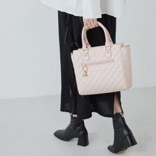 ポールアンドジョーアクセソワ(PAUL & JOE ACCESSOIRES)の2WAYハンドバッグ PJA-B1258 キルティング