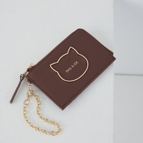 [^ԁFPJA-W1273]sV[YtBIG CAT METAL / rbOLbg^V[Y̒ʂA傫ȃlR^̃t[^tŐVLb`[ȃt[^S[hgp鎖ŗVѐSKxɗ}AiɂdオɃ^̒ɂPAUL&JOE̔SYđŜ߂Ă܂x[VbNɂubNEuEɗF̃p[vS3FWJsit֗߂ȂHƎv֗ȁw pXRCP[X x{̂Ƀ`F[tĂ鎖ŃobO̎ɒʂ\BobO̒ōssɂȂĂ܂܂BƂKƃJ[h^ׂpXRCP[X͕iNWbgxLbVXςɓɂ߁BƂ̂Ƃ^Ԏ\łBICJ[h̎^тɂ֗Ȃ̂ŁAVn߂ւ̑蕨ƂĂ߁BsuhtPAUL&JOE ACCESSOIRES / |[AhW[ ANZ\NGCeBufBN^[Sophie Mechaly(\tB[EV[)̓l̑q̖Ouhl[ƂPAUL & JOE- e悤ȋPAgDȂ̂ɐŁA҂킪܂ -PAUL & JOEf鏗́A킪܂܂ɎvقǂɋӎuƐMOɂӂA̋߂̂𖾊mɐSX^CbVȏłBAj}t[`[tƂj[Nȃp^[gpRNV͊yɈAuh̃ACfeBeB[łhJOIE DE VIVIRE(邱ƂɊ)hAfUĈ鏈ɎU΂߂Ă܂sXybNtJ@FLt@Xi[JdlFt[|Pbg~1wʎdlFJ[h|Pbg~3̑dlF`F[tOsstitpBOX