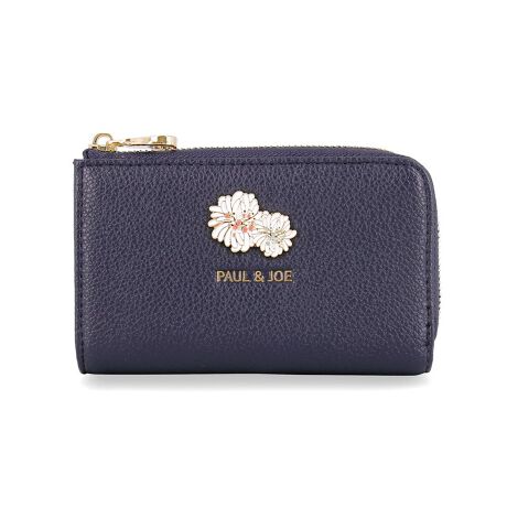 [^ԁFPJA-W1316]sV[YtCHRYSANTHEME METAL / NUe[^V[Y̒ʂA傫ȃlR^̃t[^tŐVLb`[ȃt[^S[hgp鎖ŗVѐSKxɗ}AiɂdオɃ^̒ɂPAUL&JOE̔SYđŜ߂Ă܂x[VbNɂubNEuEɗF̃p[vS3FWJsitƕ֗ȃL[P[XƂĐlC̍w L[P[X xȃL[P[X̒łɐlCW߂̂Lt@Xi[^CvBt@Xi[߂鎖ŃL[P[X݂̂̌}AobO̒ł΂炸^тyɁBɂ̓X}[gL[[oL[OƂ̑̃JM[oL[z_[5Ă܂BS6̃JM܂Ƃ߂Ď^Ԏ\Bƕ֗ȃACeő蕨ƂĂ߂̃ACełBsuhtPAUL&JOE ACCESSOIRES / |[AhW[ ANZ\NGCeBufBN^[Sophie Mechaly(\tB[EV[)̓l̑q̖Ouhl[ƂPAUL & JOE- e悤ȋPAgDȂ̂ɐŁA҂킪܂ -PAUL & JOEf鏗́A킪܂܂ɎvقǂɋӎuƐMOɂӂA̋߂̂𖾊mɐSX^CbVȏłBAj}t[`[tƂj[Nȃp^[gpRNV͊yɈAuh̃ACfeBeB[łhJOIE DE VIVIRE(邱ƂɊ)hAfUĈ鏈ɎU΂߂Ă܂sXybNtJ@FLt@Xi[JdlFL[O~1 / L[z_[~5 / t[|Pbg~2wʎdlFt[|Pbg~1stitpBOX