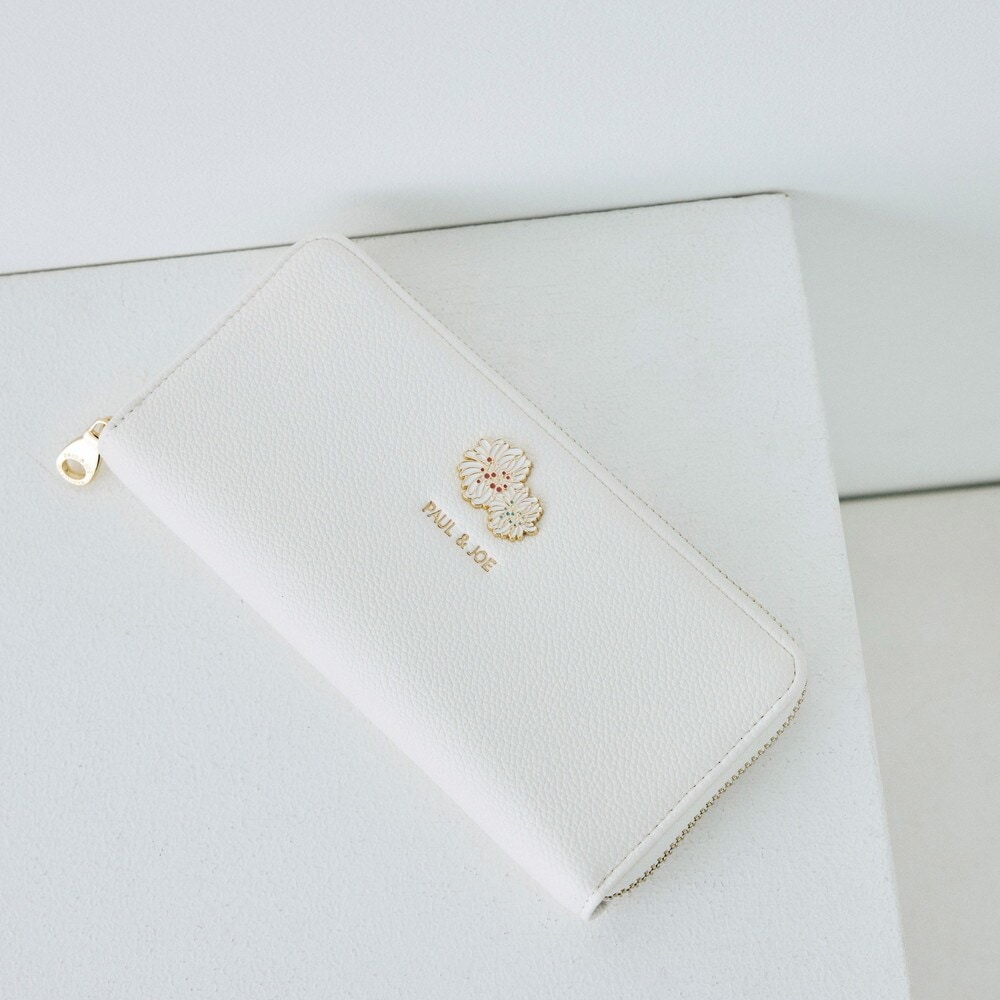 購入オンラインストア ホワイトレザー 長財布 花ロゴ付き 【公式通販】