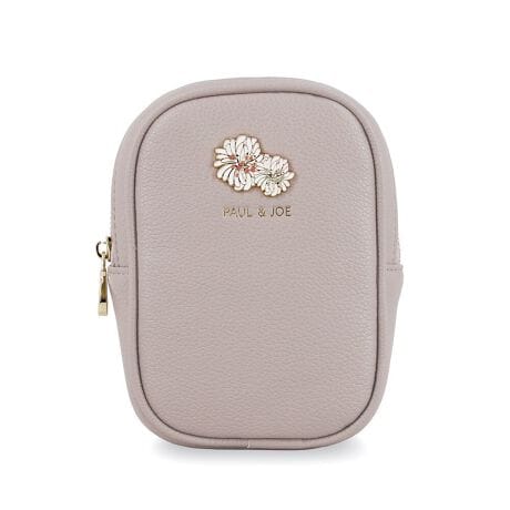 [^ԁFPJA-P1317]sV[YtCHRYSANTHEME METAL / NUe[^܂ł́wNUe[x̃fUCVV{ɃNUe[̃^킹iȃfUC̃V[Ya܂nɂ̓NUe[̑gpAPAUL&JOE炵dオɏiȃfUCɍ킹O[ElCr[AC{[sN4FWJsitꂩ̎嗬ɂȂ肻ȗ\́u^e^|[`vB}XJ⃊bvAϐ~XgȂǁACNňԎgACe𗧂Ă܂܎[ł֗ȃfBe[B^oRdq^oR̎^тɂg֗ȃTCYBuāAǂȎăIVłBvȏ̊肢ĂACełBȃTCYȂɃt[|PbgA@\ACeBig͂A؂ȕւ̑蕨ƂĂ߂̃ACełBsuhtPAUL&JOE ACCESSOIRES / |[AhW[ ANZ\NGCeBufBN^[Sophie Mechaly(\tB[EV[)̓l̑q̖Ouhl[ƂPAUL & JOE- e悤ȋPAgDȂ̂ɐŁA҂킪܂ -PAUL & JOEf鏗́A킪܂܂ɎvقǂɋӎuƐMOɂӂA̋߂̂𖾊mɐSX^CbVȏłBAj}t[`[tƂj[Nȃp^[gpRNV͊yɈAuh̃ACfeBeB[łhJOIE DE VIVIRE(邱ƂɊ)hAfUĈ鏈ɎU΂߂Ă܂sXybNtJ@Ft@Xi[JdlFt[|Pbg~1stitۑ