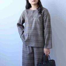 【大きいサイズ】【セットアップ】柔らかニットツイルバックフレアブラウス