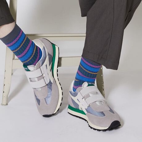 [^:B1554CES951]Xj[J[uhuPanthervipT[jƃt{AɂXyVR{B1964NɓŊJÂꂽEIX|[c̍ՓTƎ𓯂ĒaB̖̒ʂh^hC[WrqɈfUCƌyȃtH70Nɂ̓g[jOV[Y̑㖼Ƃđ̃gbvAX[g爤pꐢrBȃpT[lXȃX|[cV[YJŔ|uhACfeBeBpAi𐋂ȂMADE INJAPAN̑@ׂȍHɂčĐB1983N̔ȍ~AlC𔎂NɓnăxXgZ[ƂȂĂfAxg^Cv̎dlfUC͂AnXG[h̔ȐF܂ŁA\Ȍ蒉ɍČuPANTHER JOGGING MAGICv̗pĂ܂ByfށzFǂKxȌ򊴂̃iC̑fނx[XɂQF̃XG[hfށAX[XfށAe[vȂǗlXȃO[Fgݍ킹̂Abp[Ƀ\[ɓO[ƃIWĩ^x̔zFڂЂ܂ByfUCztg̃xNxggłȂX|[eB[ȕ͋CĂ܂BWMO^CṽV[YȂqň\ɂȂĂ_ʔ|CgBg[̃O[̑gݍ킹ɃANZgœO[d߂Ȃy₩oĂ܂BTCYWJ (0F23.0cmA1F23.5cmA2F24.0cmA3F24.5cmA4F26.0cmA5F27.0cm)̏i̓jZbNXiłByuhzFRAPBOIS/t{A2001NɃuhX^[gBulȂl̕vRZvgɁAl郊bNXfC[EFAĂRNVuhBfB[XƃỸACepӂĂ܂B