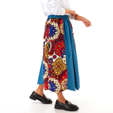 [^:B1554RFS002]yfށz<br>LCȃh[vƂȂ₩̑fނɃNVbNȃXJ[tx[XɂIWi̕B<br>WG[̗lȃp[c{^jJ`[trrbgȔzFŃCpNgĂ܂B<br>肰ȂSBĂ̂uh炵VтĂ܂B<br>ɖȂ̂悤ȃi`ȕ\ʊ̃^CvC^[fނgݍ킹Ă܂B<br><br>yfUCz<br>TChɃXJ[tĂ邩̗lȃfUC̃XJ[gB<br>tgobNɂ̓{bNXv[cgݍŗ̊̂鉜s\Ă܂B<br><br><br>yuhz<br>FRAPBOIS/t{A<br><br>2001NɃuhX^[gB<br>ulȂl̕vRZvgɁAl郊bNXfC[EFAĂRNVuhB<br>fB[XƃỸACepӂĂ܂B<br><br><a href="https://frapbois.jp/index/" class="input_text" target="_blank" rel="noopener noreferrer"><font color="blue"><u>FRAPBOIS official website </u></font></a>