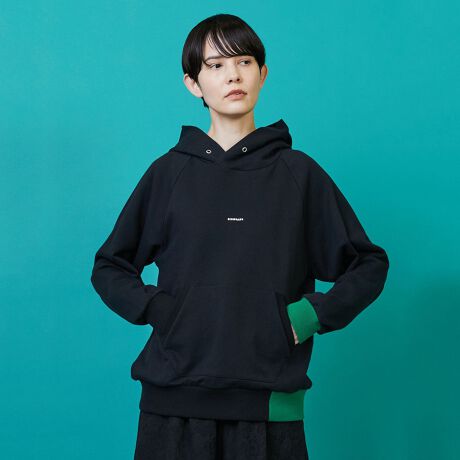 [^:B1554RUT207]yfށzx[VbNȗёfނ́A݁A\ʂ̒悢LCAdȂǂ肪ڂłByfUCzƂbNXVGbg̃t[hp[J[ɑ_VvɃ{bNXSvgfUCBIɔzFɂȂuuh炵VтĂāB̏i̓jZbNXiłByuhzFRAPBOIS/t{A2001NɃuhX^[gBulȂl̕vRZvgɁAl郊bNXfC[EFAĂRNVuhBfB[XƃỸACepӂĂ܂B