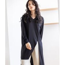 Vネックロングプルオーバー