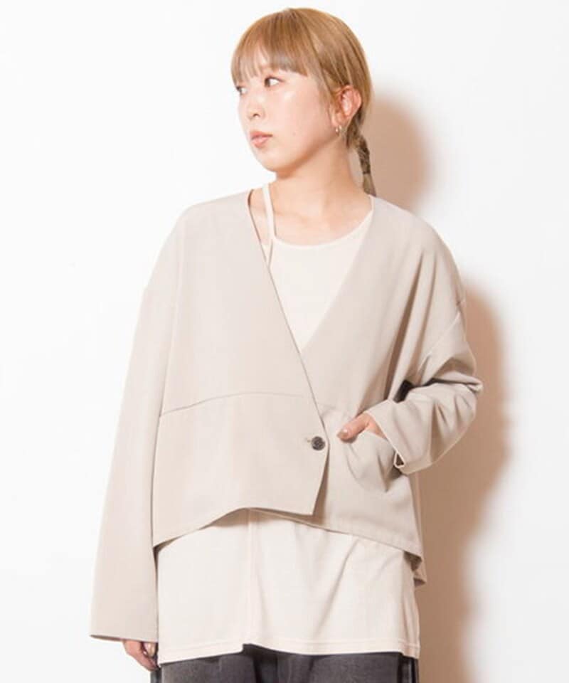 未使用⭐︎IENA イエナ リネン混ハーフスリーブジャケット IENA（イエナ）の「リネン混ハーフスリーブジャケット（ノーカラー