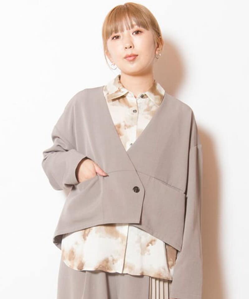 【1度着用のみ美品】 イエナ リネン混ハーフスリーブジャケット ノーカラー IENA（イエナ）の「リネン混ハーフスリーブジャケット（ノーカラー