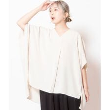 タックブラウス