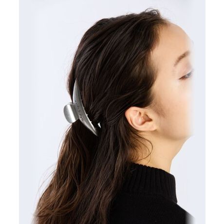 VvȂGKgȃS[h̎dオ肪łBuTO b. by agnes b.ṽST߂ɃfUCAivXĂ܂B炩ȃJ[uƒ悢TCYŁAƔz[hȂX^CÕANZgɂȂ܂BVvȂ܂ƂߔɃvX邾ŁAꂽۂoBJWAɂtH[}ɂ킹₷AgʂȃV[܂ŕL􂵂܂BFreecF5/F10.5[^:6267WX26]