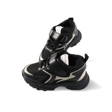 ブランシェス(branshes)のオリジナルスニーカー