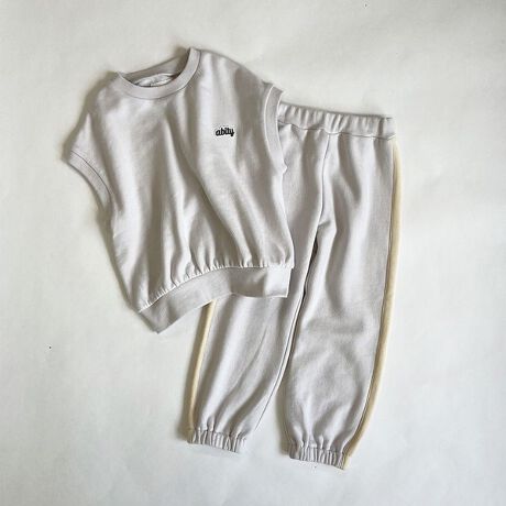 [^ԁF18-3348-528]OV[YNłg₷ZbgAbve[}Ɋ悵܂B_炩g[i[ngpĂ܂BCi[őSۂ̕ςXEFbgxXg1Ԃ̐|CgB炵ȂC[h₷▭ȂłBTƍ킹ďH璅̂ꂵۂ̃~jby͍hイŁAłă`N`N铙pɋCɂȂȂ悤܂Byœ₷SEGXgEĩpćAPiŉƂł킹悤VvȐؑփC̃fUCBK[[Ȃ̂₩肵̂ƂoX₷Ղ̃X|[eBR[f܂BłeXD݂̒łłłāAfC[Ƀtpł鎩MłIfpʐ^ɂĂ̓C[ẄׁAۂ́@iƃJ[dlقȂꍇ܂̂ŁA@i摜Bi̐Fɂ܂āAql̂gPĆ@j^[ɂۂ̃J[Ɖ摜̐F@Čꍇ܂B@\߂̏ABXEOł̎Be摜͌̉ŁA@ۂ̏i薾邭ꍇ܂Bqǂ/q/ǂ/q/LbY/WjA/j̎q/̎q