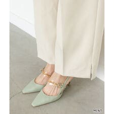 ランダ(RANDA)の【22.5-25.5】クリアパーツチェーンベルトパンプス