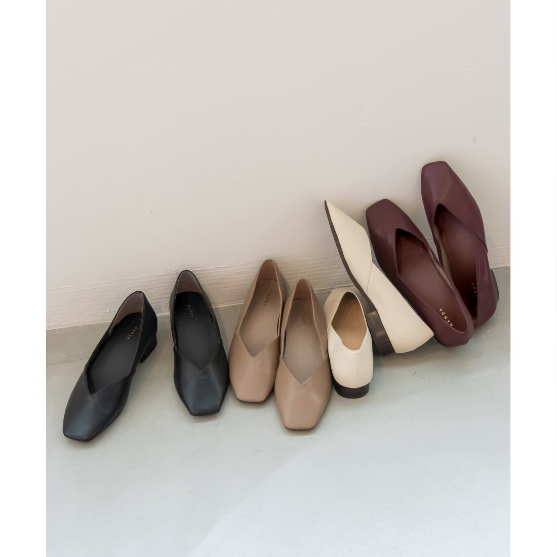 22秋冬新作＞【22-25.5】ソフト Vカットフラットパンプス | ランダ