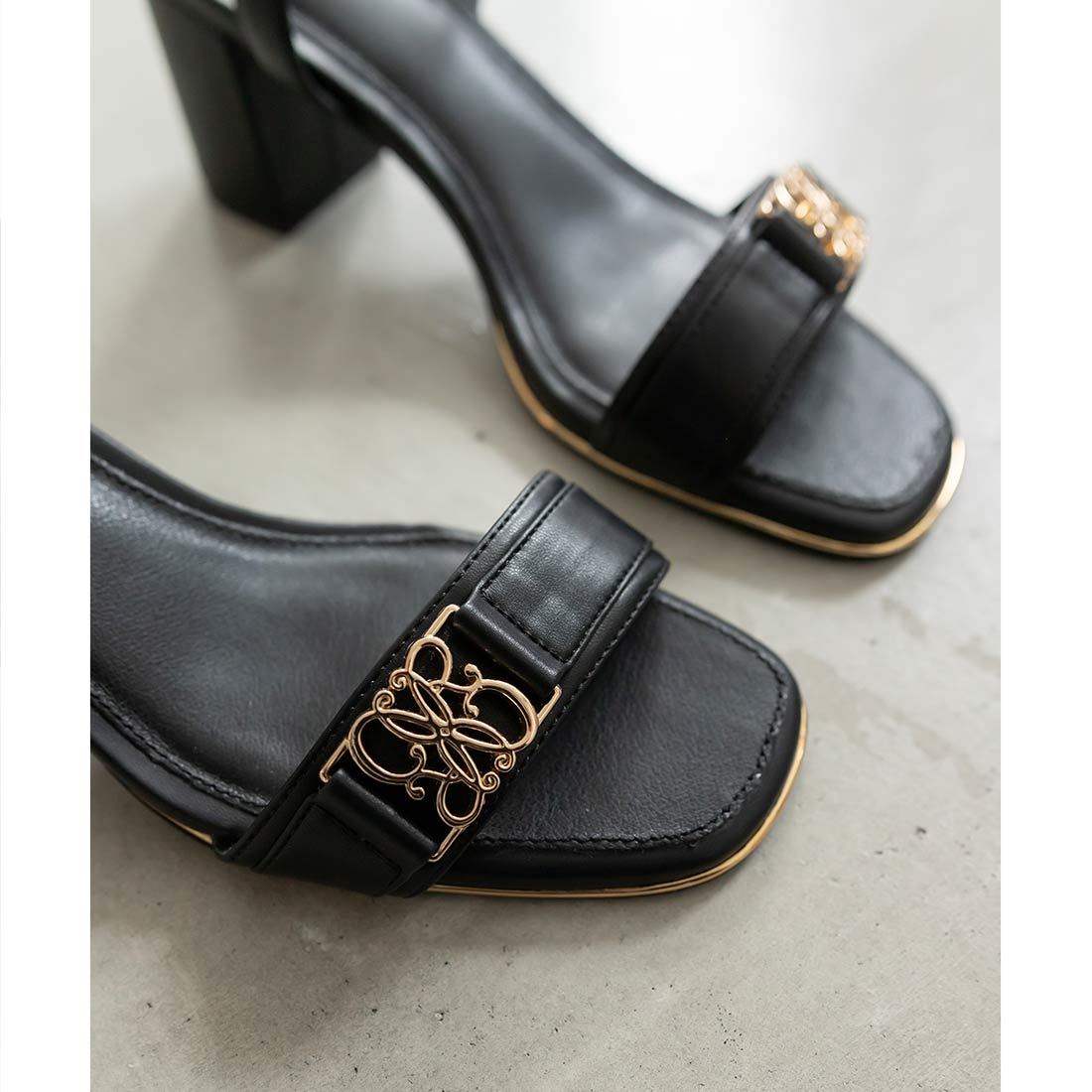 24春夏新作＞【22.5-25.5】モノグラム ストラップサンダル