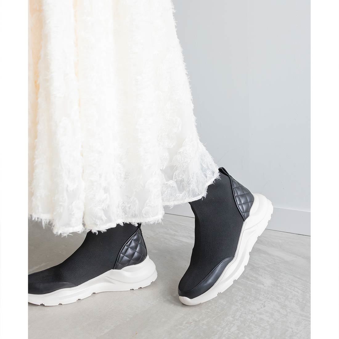 25春夏新作＞【22.5-25.5】ビジューモノグラムパーツスニーカー