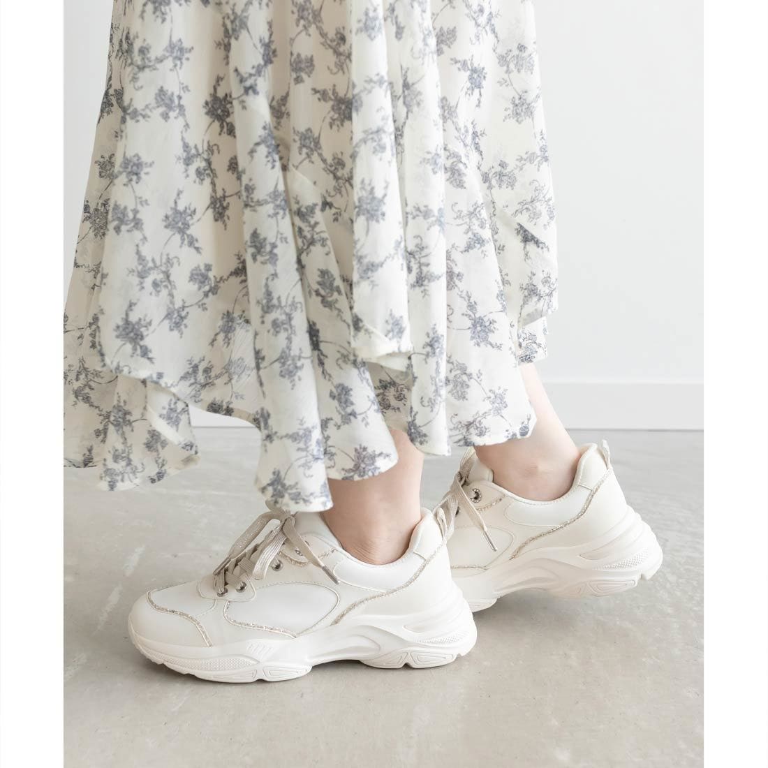 美品【ランダ】ディズニー ラプンツェルシリーズ フラワー刺繍スニーカー Mサイズ DISNEY/ディズニー “ラプンツェル”シリーズ】フラワー刺繍スニーカー