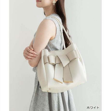 [^:FB35300]lC̏iɐVFoII25H~V쁄R[fɉf傫߃{lg[gobOBeʂՂŕig͂Aʋ΂ʊwȂǕLV[Ŋ􂵂܂BPOINTEl傫߃{ETCh̃Xibv{^~߂ƃL[uɕό`fUCE|₷߂̃nhEiȃJ[WJEo|ɂ͂Aʋ΁EʊwAKȂǁAV[킸ɈpłACeidlEJ̓}OlbgEI[v|Pbg~2Et@Xi[|Pbg~1EeyTCYzPC13C`FZAA4TCYFZAzFZAybg{gi500mljFZAX}[gtHi14.7~7.2cmjFZA|[`FZAJ[hP[XFZAnJ`FZA܂肽ݎPFZAbvFZACXCzFZAN[FZAA5蒠FZ