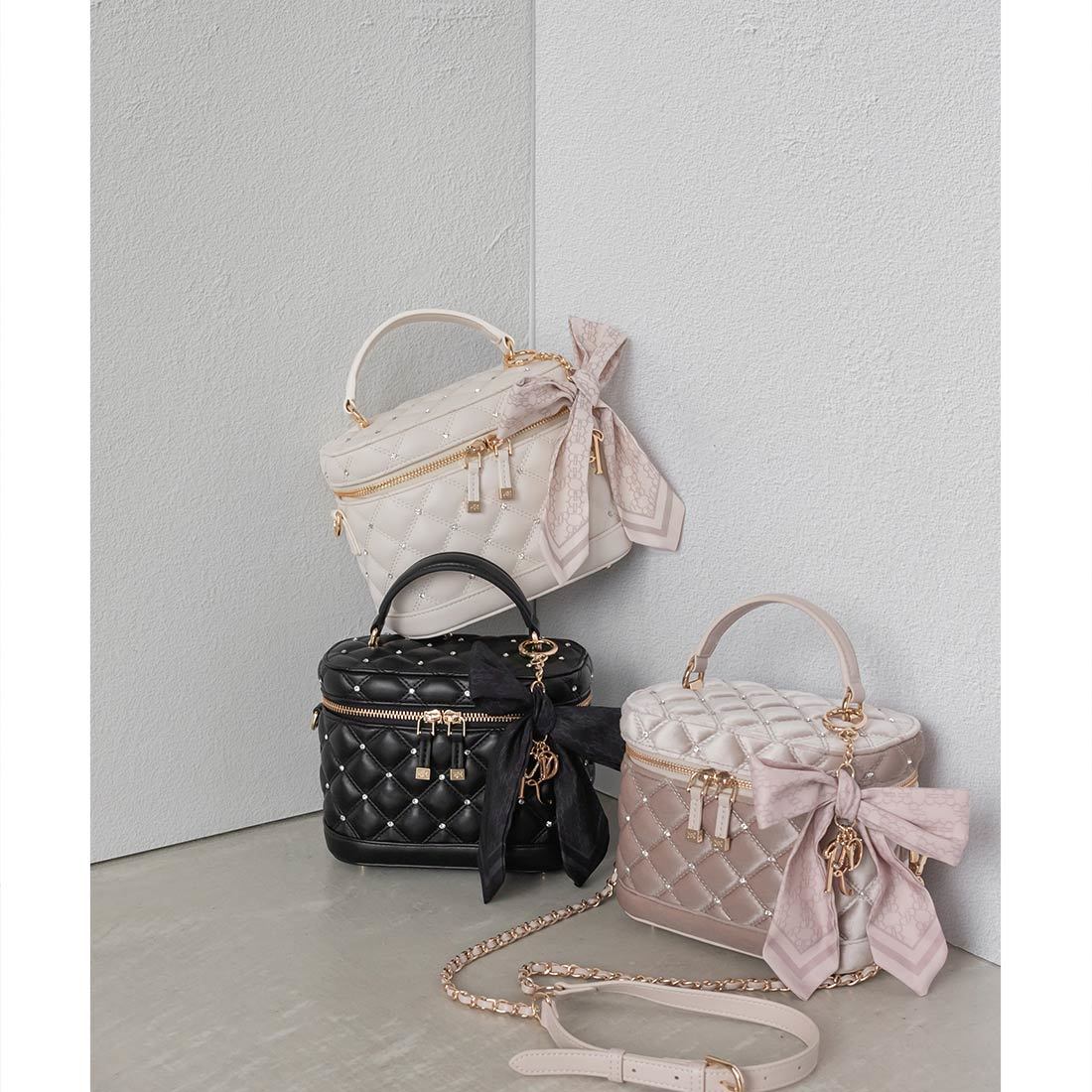 ランダ　RANDA 2WAYリボンチャームキルティングバニティバッグ　ブラック 25秋冬新作＞2WAY リボンチャームキルティングバニティバッグ