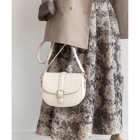 [^:FB36066]25H~V쁄mOobNڂ䂭AiȃV_[obOB邾ŁA̃R[fBl[giグĂ܂BPOINTEiŃX^COɂȂރx[VbNȃfUCE₩ȃJ[u`tH炵EIWĩmOobNANZgɁEJLÂoꂵ₷idlE߉\ȃV_[xgtE}Olbg{^ŊJEI[v|PbgPyTCYz~jzFZAX}[gtHi14.7~7.2cmjFZA|[`ijFZAJ[hP[XFZAnJ`FZAbvFZACXCzFZAN[i~jTCYjFZ