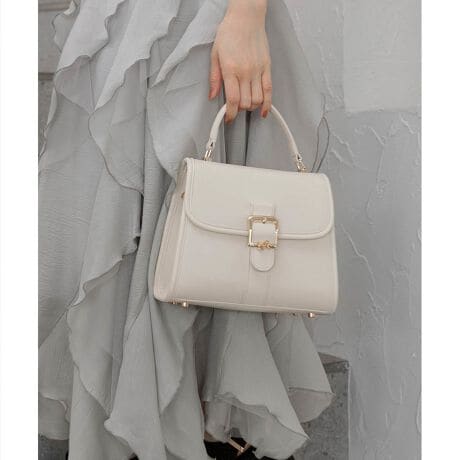 [^:FB36125]25H~V쁄iȃmOobN|Cg̃nhobNB`tH̐ꂽfUCŁAR[fBl[gNXAbvĂ܂BPOINTEiȃmOobÑtbvfUCEx[VbNȂꂽۂ̑`tHEJWAɂY߂ɂ킹₷fUCEJLÂoꂵ₷idlE߉\ȃV_[xgEI[v|Pbg~1Et@Xi[|Pbg~1E}Olbg{^ŊJEeyTCYz~jzFZAybg{gi500/340mljFZAX}[gtHi14.7~7.2cmjFZA|[`FZAJ[hP[XFZAnJ`FZAbvFZACXCzFZAN[FZ