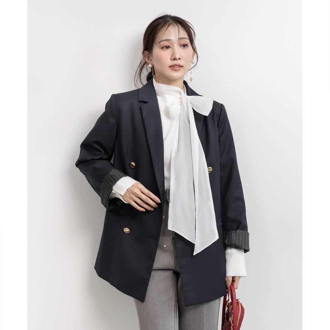 RANDA♡ブローチ付きテーラードジャケット新品未使用 RANDA（ランダ）の「ブローチ付テーラードジャケット（ブルゾン