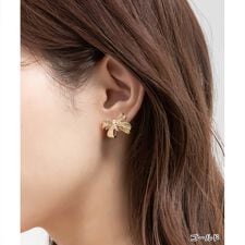 ＜25秋冬新作＞ビジューリボンピアス