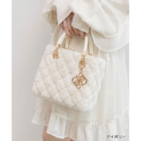 [^:FB36027]25H~V쁄iȃt@[LeBOfUC̃nhobOBӂƂt@[fނ́AĩR[fBl[gɎ邾łƃV[Y[h߂ĂACełBPOINTEV[Y[hӂƂ_炩ȃt@[fށEt@[ɃLeBO{ivXERANDAIWi`[tEH~̃R[fBl[gɃ|CgƂĊłACeidlE߉\ȃV_[xg(O\)Et@Xi[ŊJEI[v|Pbg1At@Xi[|Pbg1EeyTCYz~jzFZAX}[gtHi14.7~7.2cmjFZA|[`FZAJ[hP[XFZAnJ`FZAbvFZACXCzFZAN[FZ