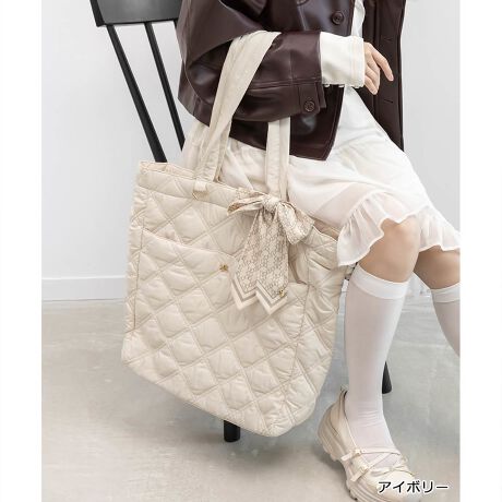 [^:FB36191]25H~V쁄1soAɑ劈̋@\ƃt@bV˔g[gobOBLeBOfUCƏiȃXJ[t{tF~jȃ[h߂Ă܂BPOINTEyđeʁE|PbgŎ[͔QEAdAsȂǗlXȗprŎgp\EO\ȃXJ[t{́Anh痎ɂĂnhohƂĂgp\Ewʃ|Pbg̓|PbgƂĂAt@Xi[JăL[IƂĂgpł2WAYdlEL[z_[Ȃǂ̎tɕ֗ȃL[OtidlEI[v|Pbg~5EOI[v~2EL[IƂĎgp\EL[OtEnhohƂĎgp\ȃXJ[t{tyTCYzPC13C`FZAA4TCYFZA^ubg10C`FZAzFZAybg{gFZAX}[gtHi14.7~7.2cmjFZA|[`FZAJ[hP[XFZAnJ`FZA܂肽ݎPFZAbvFZACXCzFZAN[FZAA5蒠FZ