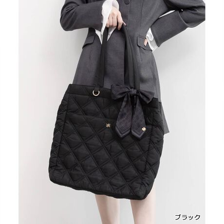 [^:FB36191]25H~V쁄1soAɑ劈̋@\ƃt@bV˔g[gobOBLeBOfUCƏiȃXJ[t{tF~jȃ[h߂Ă܂BPOINTEyđeʁE|PbgŎ[͔QEAdAsȂǗlXȗprŎgp\EO\ȃXJ[t{́Anh痎ɂĂnhohƂĂgp\Ewʃ|Pbg̓|PbgƂĂAt@Xi[JăL[IƂĂgpł2WAYdlEL[z_[Ȃǂ̎tɕ֗ȃL[OtidlEI[v|Pbg~5EOI[v~2EL[IƂĎgp\EL[OtEnhohƂĎgp\ȃXJ[t{tyTCYzPC13C`FZAA4TCYFZA^ubg10C`FZAzFZAybg{gFZAX}[gtHi14.7~7.2cmjFZA|[`FZAJ[hP[XFZAnJ`FZA܂肽ݎPFZAbvFZACXCzFZAN[FZAA5蒠FZ