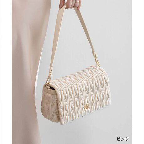 [^:FB36275]25H~V쁄ՂƂ̓IȃLeBOۓIȃV_[obOB肵ȂtHR[fBl[giɎdグĂ܂BPOINTE̊̂LeBOfUCEANZgɂȂIWimOEӂ݂TCh̃tH炵ہEubNƃAC{[͊炩ȃU[fށAsN̓V[Y[h܂xAfޏidlEI[v|Pbg1At@Xi[td؂|Pbg1E}Olbg{^ŊJE߉\ȃV_[xgEO\ȃnhEeyTCYzzFZA~jzFZAybg{gi340mljFZAX}[gtHi14.7~7.2cmjFZAJ[hP[XFZAnJ`FZAbvFZACXCzFZAA5蒠FZ