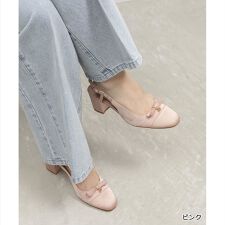＜26春夏新作＞【22.5-25.5】ミニリボンバックストラップパンプス