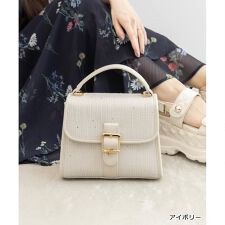 ＜26春夏新作＞2WAY モノグラムバックルハンドバッグ