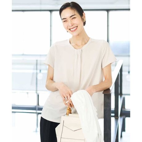 [^ԁFFMKGA18150]ẴItBXX^CfUCEp^[{E^C񂾂悤ȋ܌̃fUC|Cg̃W[Wfނ̃uE\[łBWPbg̃Ci[ƂĂAꖇƂĂ܌؂₩ɌĂ܂B40TCY͌XܓWJłBfށh[v\炩ƁAnCXgb`ȑfނȂ̂ŁAWPbg̃Ci[łXgXȂpĂ܂BȂ|Cgh[vVvȉẴItBXX^CɃ}b`܂B܂AnF̕XJ[gƂ̑ǂA؂₩ŏ炵ۂɂĂ܂B---------------------------------EFzCĝ݂₠EnFȂELkF₠E򊴁FȂEňFʁEF{^EPA@F􂦂-----------------------------fiV[g{ujgF171cm/pTCYFMƖȂǂ̎BeɂAFقȂꍇ܂B\߂Bi̐F́Aڍ׉摜QƂBMICHEL KLEINi~bVFNj́AgVvƃIWieBh@gx[VbNƃghh I݂ȃoXŎ炵\At@bVyށBȐꂽl̏߂ X^CbVŒSn̗ǂĂpMuhłBsCɓo^tłȏ͂ēגʒmc킸AȃvCX_Ȅ󂯎肢܂B