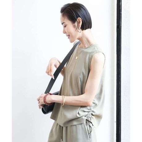 [^ԁFFMBGA09210]TCh̃hXgŐꂽȂfUCEp^[悢ƂTCỸ^NgbvBẽhXgƃAVg[ȃVGbgfUC|CgB40TCY͌XܓWJłBfށ_[ƃTCN|GXegp悢ƃpE_[ȃ^b`BŏIiKŃThEHbVH{ƂŃBe[WCNȁgȂꊴhghfށBȂ|Cgfނ̃pcmFMLGA09250nƃZbgAbvŒp\BZbgAbvłd₨HAtH[}V[Ȃǂ̂ꂢ߂ɂBБ̃hXgfUCl₷ghACeɎdグ܂Bfނ̃I[o[uEXmFMBGA11220npӂĂ܂B---------------------------------EFȂEnFȂELkF₠E򊴁FȂEňFʁEF{^EPA@F􂦂-----------------------------fiV[g{ujgF171cm/pTCYFMƖȂǂ̎BeɂAFقȂꍇ܂B\߂Bi̐F́Aڍ׉摜QƂBMICHEL KLEINi~bVFNj́AgVvƃIWieBh@gx[VbNƃghh I݂ȃoXŎ炵\At@bVyށBȐꂽl̏߂ X^CbVŒSn̗ǂĂpMuhłBsCɓo^tłȏ͂ēגʒmc킸AȃvCX_Ȅ󂯎肢܂B