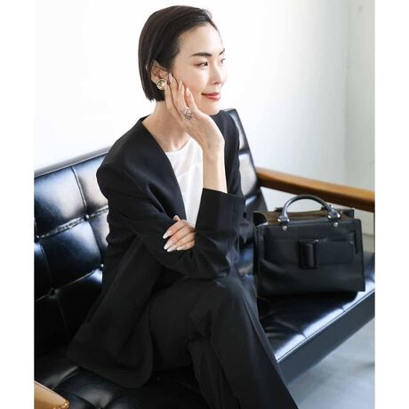 [^ԁFFMDGA12290]ʋ΂ɂœKBĂ̂ꂢ߃X^CZbgAbvV[YfUCEp^[nȂŌy₩ɒAɂƉKȃJ[XWPbgBVGbgɂVv_ȃfUC炱AIItC˂Ȃ郉t|CgB40TCY͌XܓWJłBfށuKIRERI vLC~bNX̌Ai`ȕ\ŃTbƂ^b`ƁA悢킹|GXefށBĂɊAڐG⊴fނŉKɒĂ܂B܂AXgb`ƒSnvXAƊƋ@\𗼗XgXt[ȑfނłBȂ|Cgqbvɂ▭Ȓ䂪ǂȃ{gXɂ킹₷As[XƂ̑fރV[YAlXȃV[ɍgݍ킹y݂܂B[fރACe]e[p[hR[W[pc[FMLGA12190]N[lbN TuEX[FMBGA12190]VlbNtAs[X[FMEGA12310]---------------------------------EFȂEnFȂELkFE򊴁FȂEňFʁE|PbgFEPA@F􂦂-----------------------------fiV[g{ujgF171cm/pTCYFMƖȂǂ̎BeɂAFقȂꍇ܂B\߂Bi̐F́Aڍ׉摜QƂBMICHEL KLEINi~bVFNj́AgVvƃIWieBh@gx[VbNƃghh I݂ȃoXŎ炵\At@bVyށBȐꂽl̏߂ X^CbVŒSn̗ǂĂpMuhłBsCɓo^tłȏ͂ēגʒmc킸AȃvCX_Ȅ󂯎肢܂B