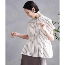 ストライプ柄デザインタックブラウス